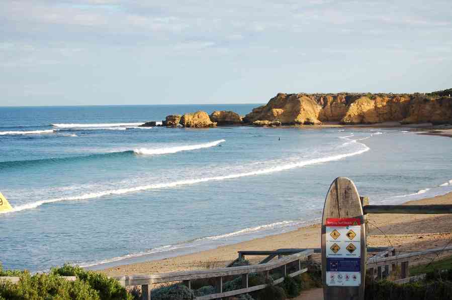 Riviera Hotel Torquay Turkey & Tinsel 99p House Bar Coach Holiday